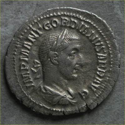 gordian1_01.jpg